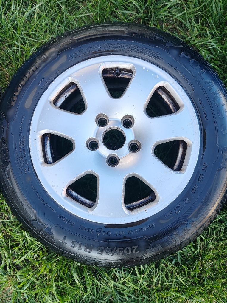 Felgi z oponami zimowymi 205/65/15, 5 x 112