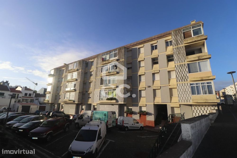 Apartamento com 3 Quartos -São pedro - Ponta Delgada