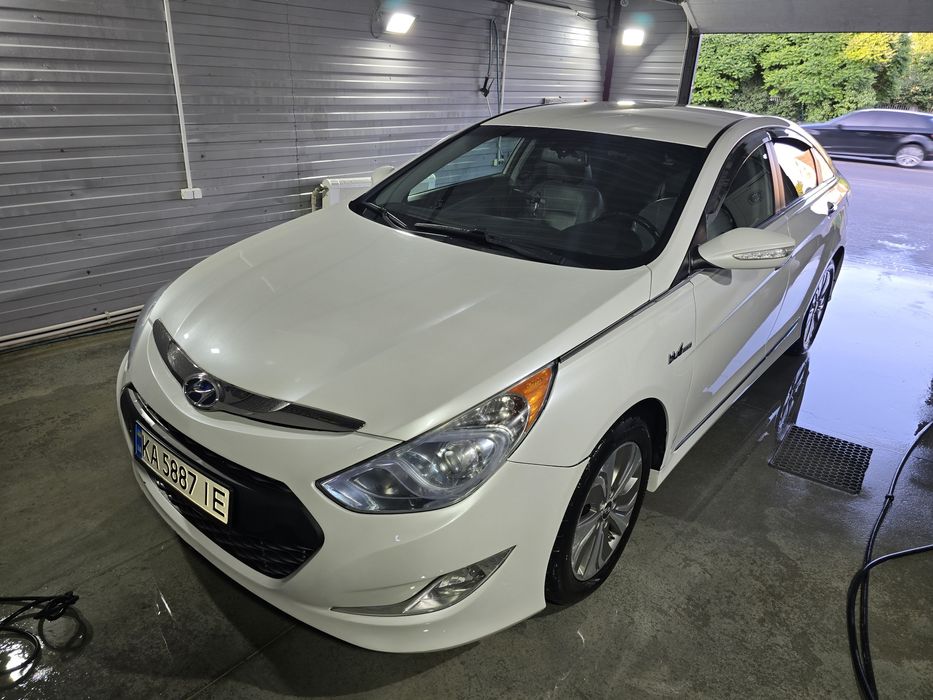 Продам Hyundai SONATA HYBRID 2013