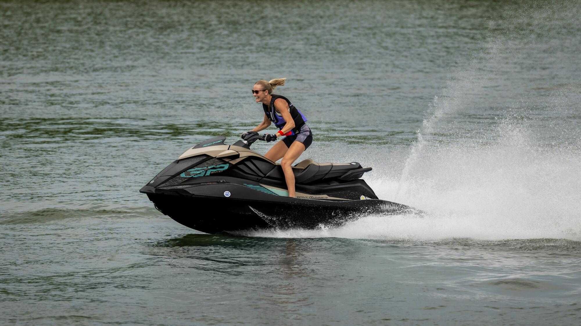 Skuter wodny YAMAHA GP1800R SVHO model 2025 turbodoładowany