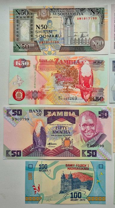 Набір банкнот Африки 1990 - 2000 років 12 бон без повторів UNC