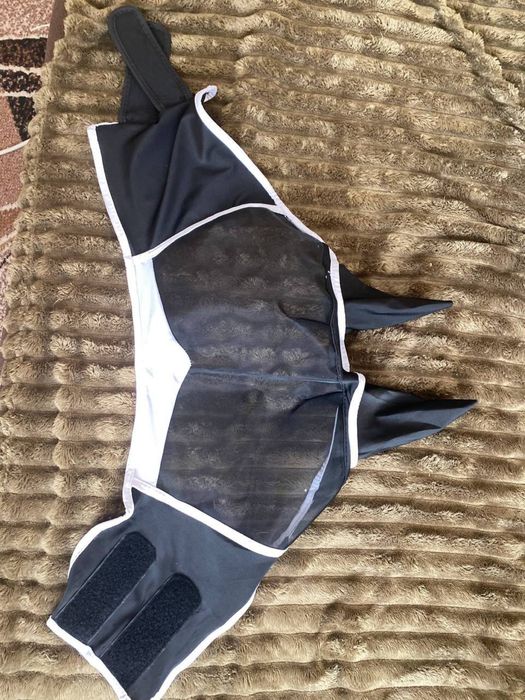 Маска від мух для коня