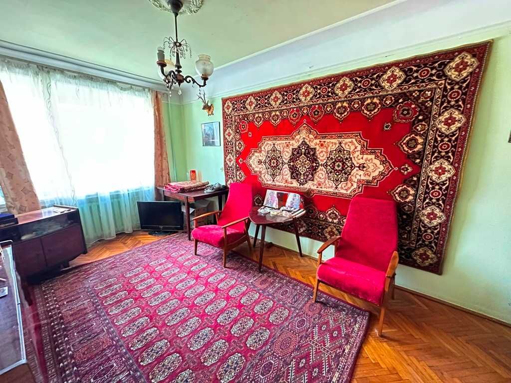 Продається 3 кімнатна квартира у ЦЕНТРІ міста