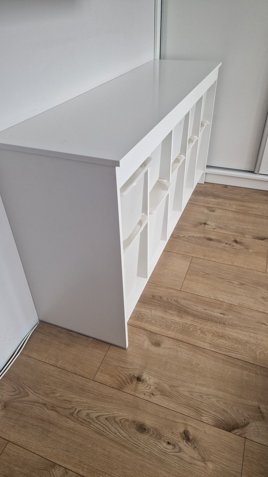 Regal biały z pojemnikami Ikea