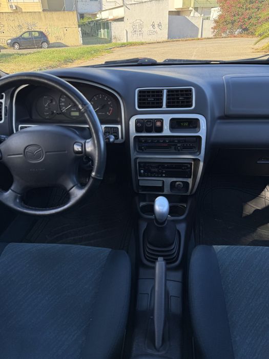 Mazda 323 F 2.0 V6 imaculado *RARO*