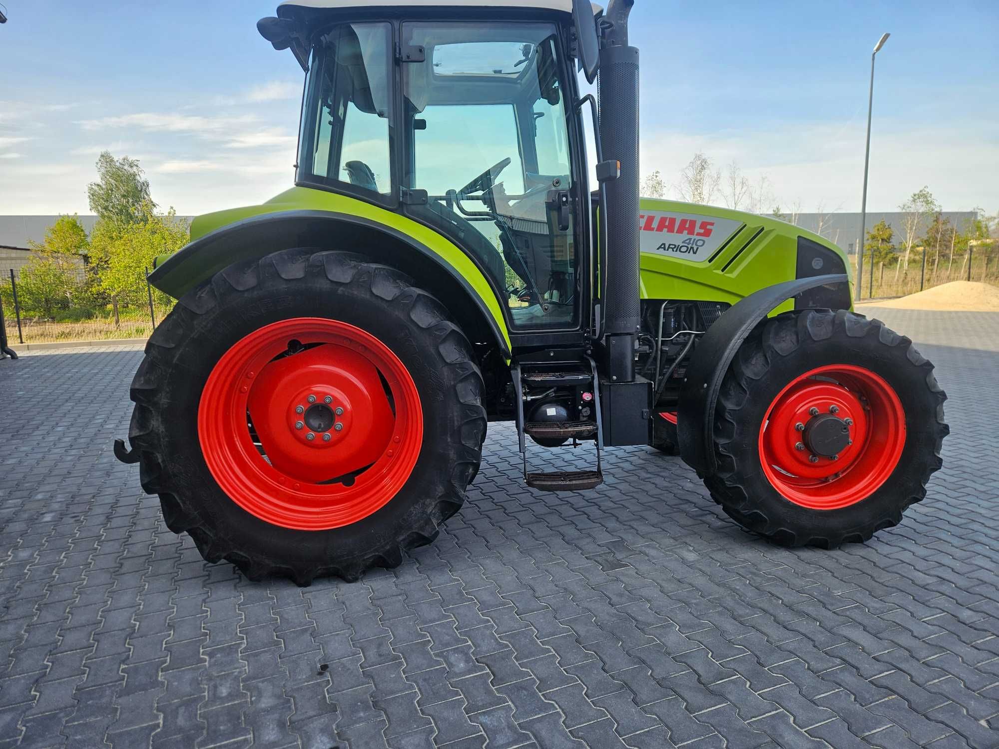 Claas Arion 410 Axos