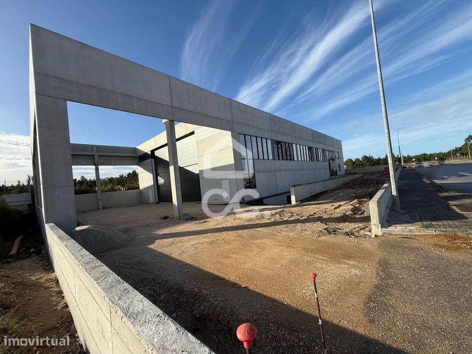 Armazém Industrial Novo – Valado dos Frades, Nazaré