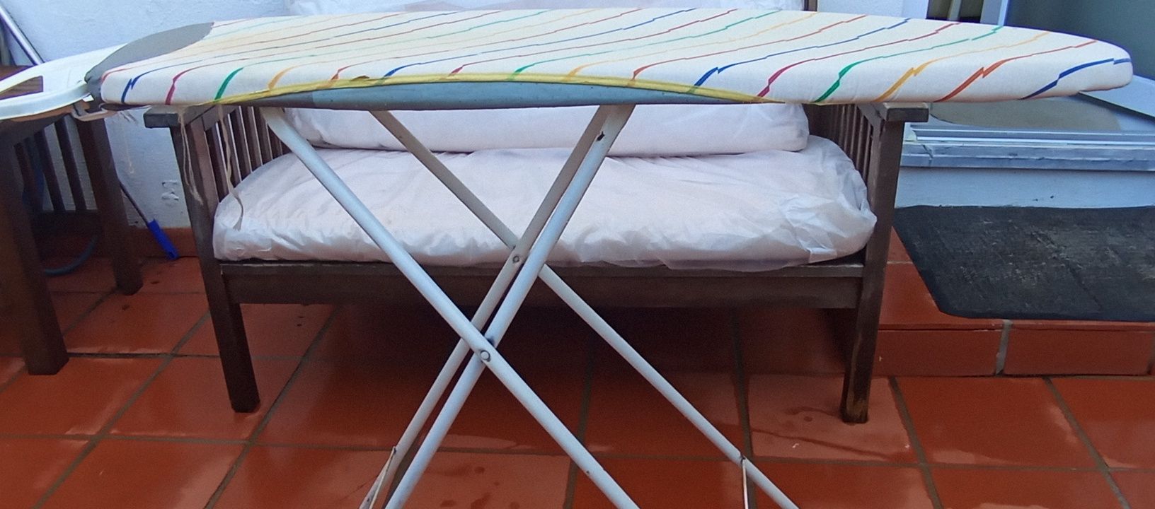 Tábua de passar a ferro dobrável
