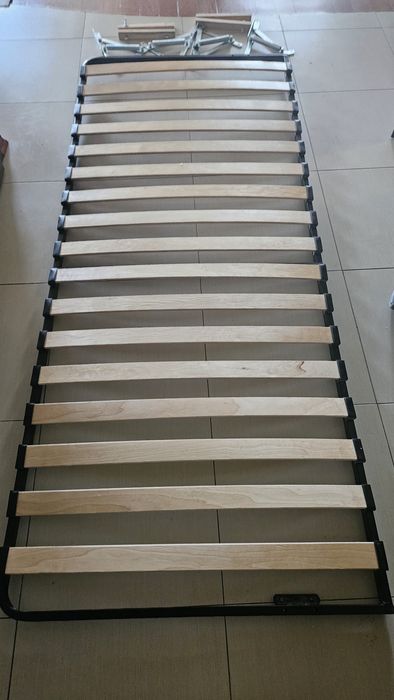 Stelaż 90x200 z mocowaniami