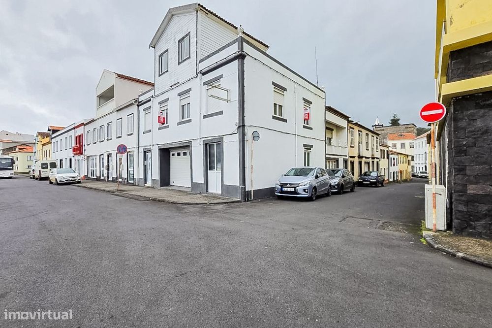 Moradia Geminada na Horta