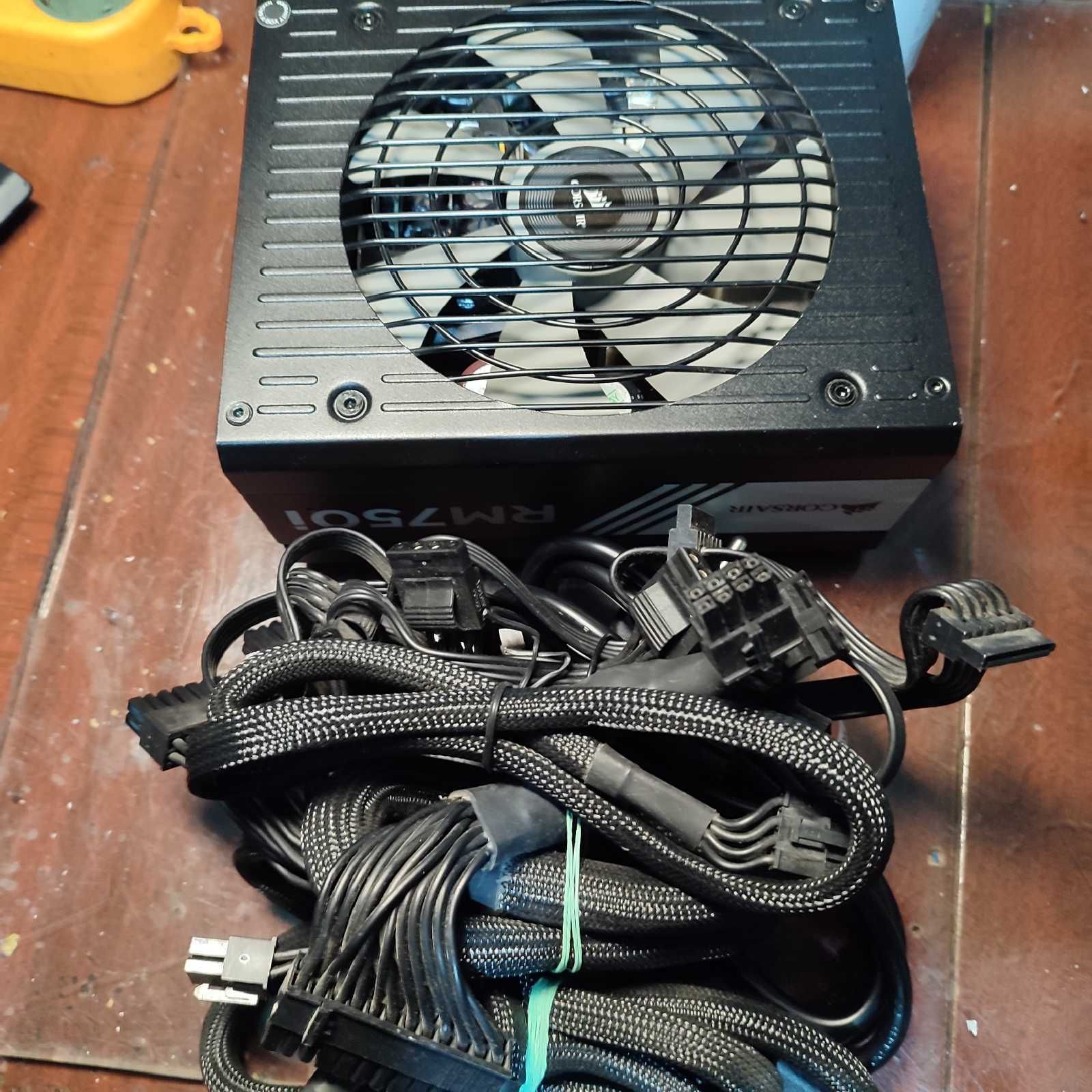 Блок живлення Corsair RM750i 750W