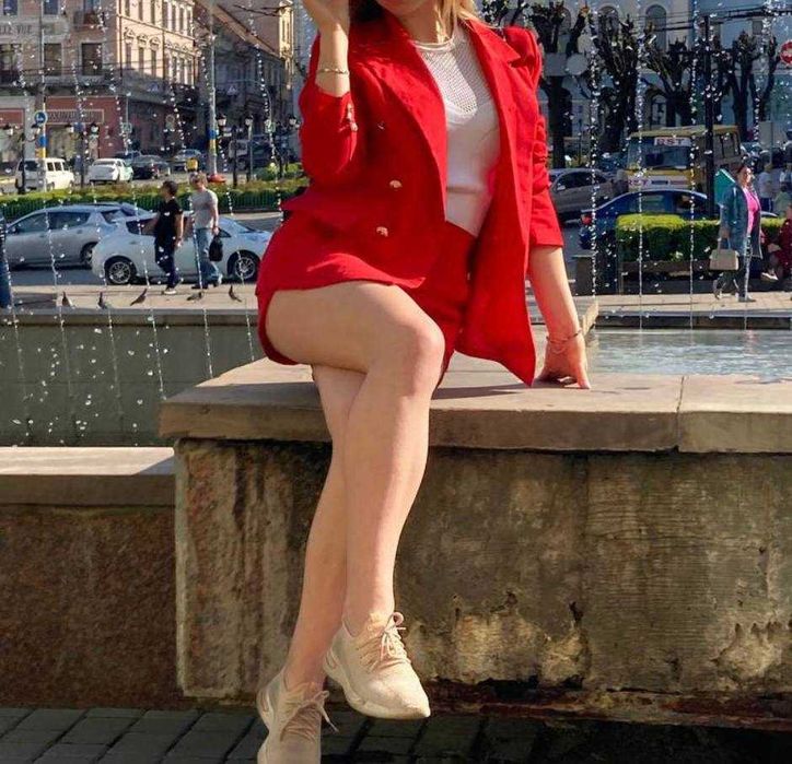 Стильний жіночий костюм -жакет і шорти