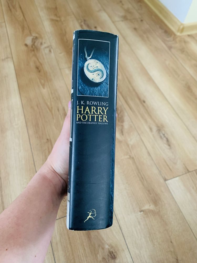 Harry potter and the deathly hallows FIRST EDITION