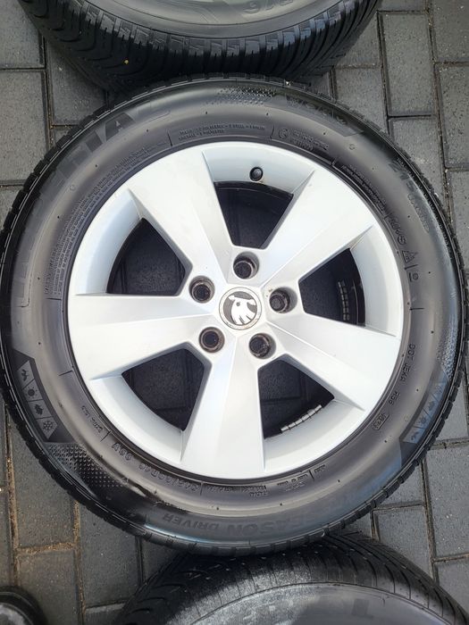 Alufelgi 5x112 16' Skoda VW Audi  opony wielosezon 215/60/16