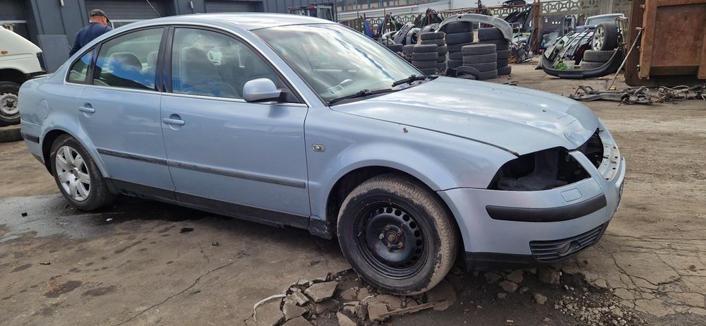 Części Passat B5 FL 1.9 TDI AVF LB5S Błotnik Drzwi Zderzak Klapa Szyba