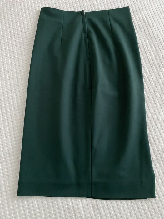 Saias Zara e Stradivarius em ótimo estado