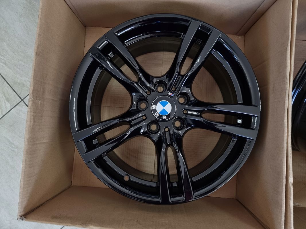 Czarne Felgi 18 Cali Bmw F10 F11 F12 F30 F32 F06 M-Pakiet