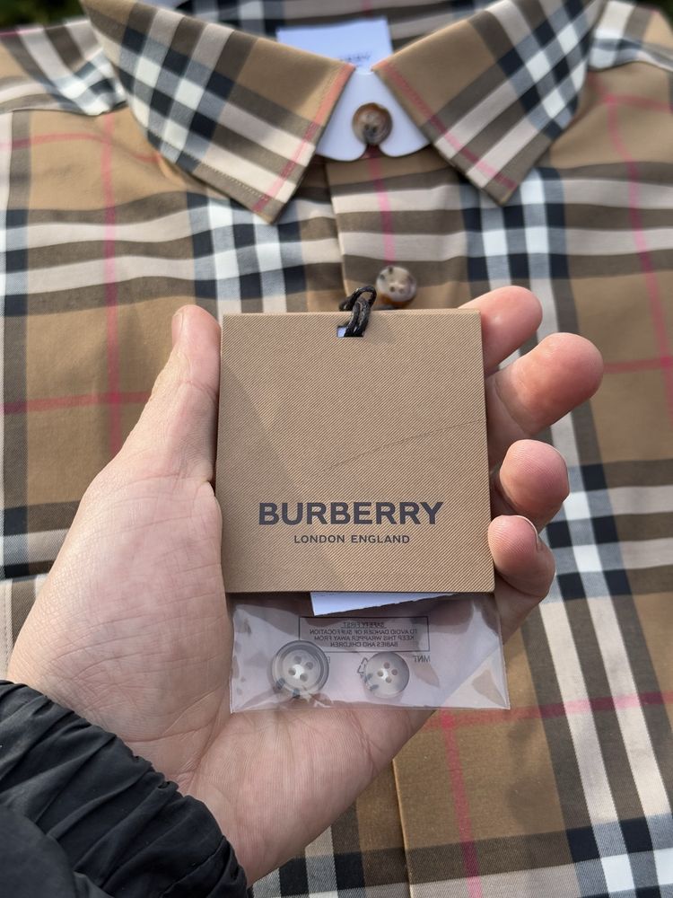 Camisa Burberry Original – Nova com Etiquetas