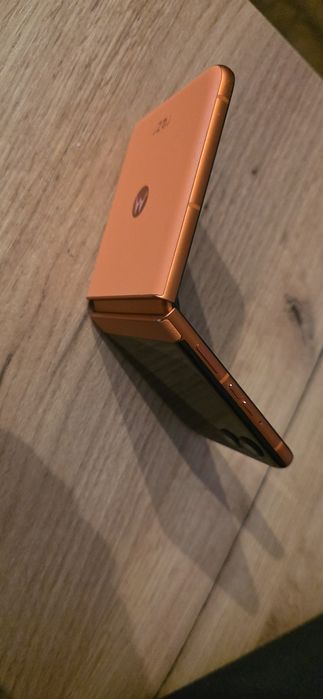 Motorola Razr 50  8+256GB