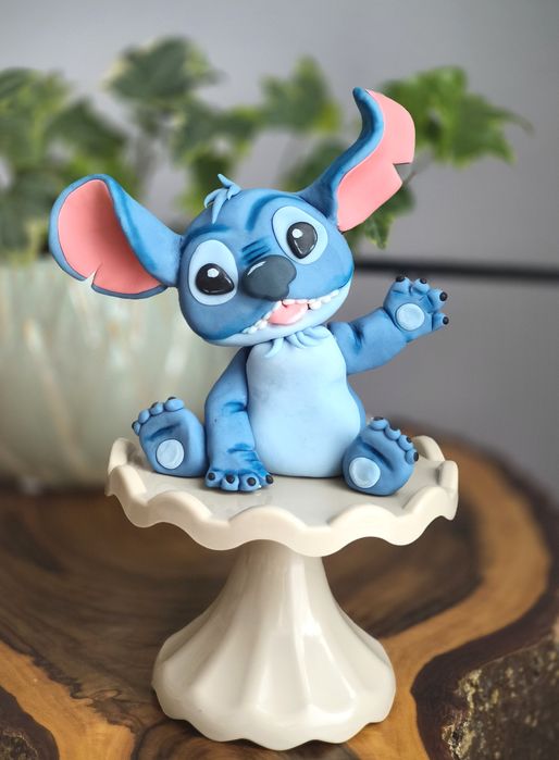 Figurka / dekoracja Stich na tort z masy cukrowej