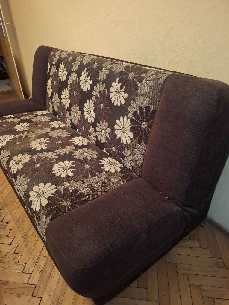Wersalka brązowa