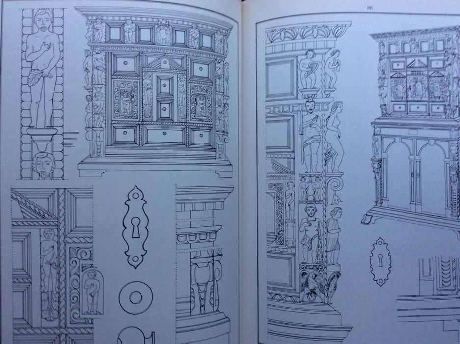 Muebles de estilo espanol : desde el gotico hasta el siglo XIX