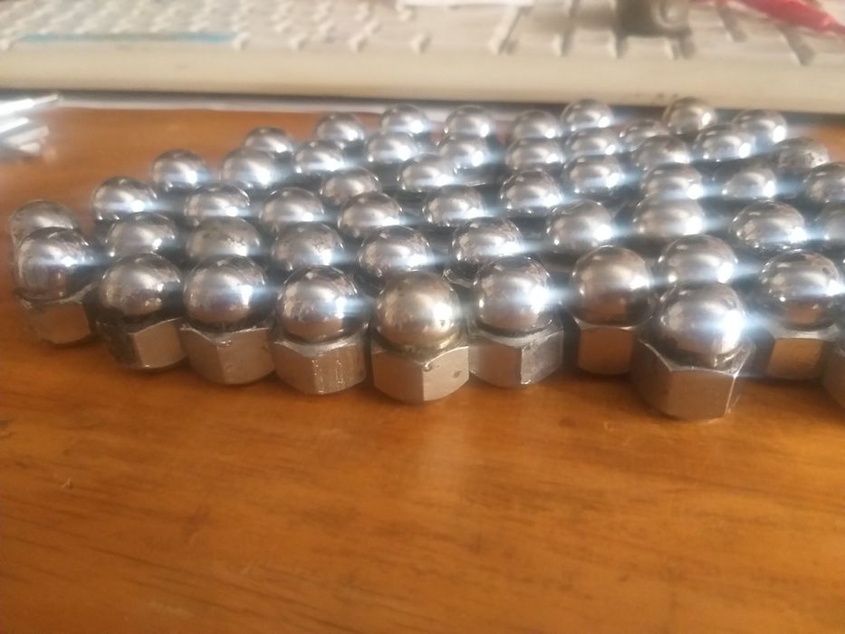 Продам гайки та шпильки ЗАЗ-965