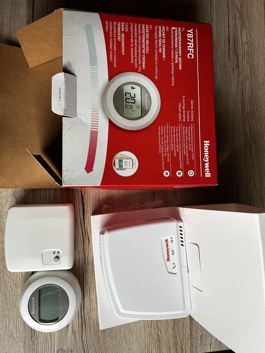 Bezprzewodowy zestaw sterowania Honeywell Y87RFC