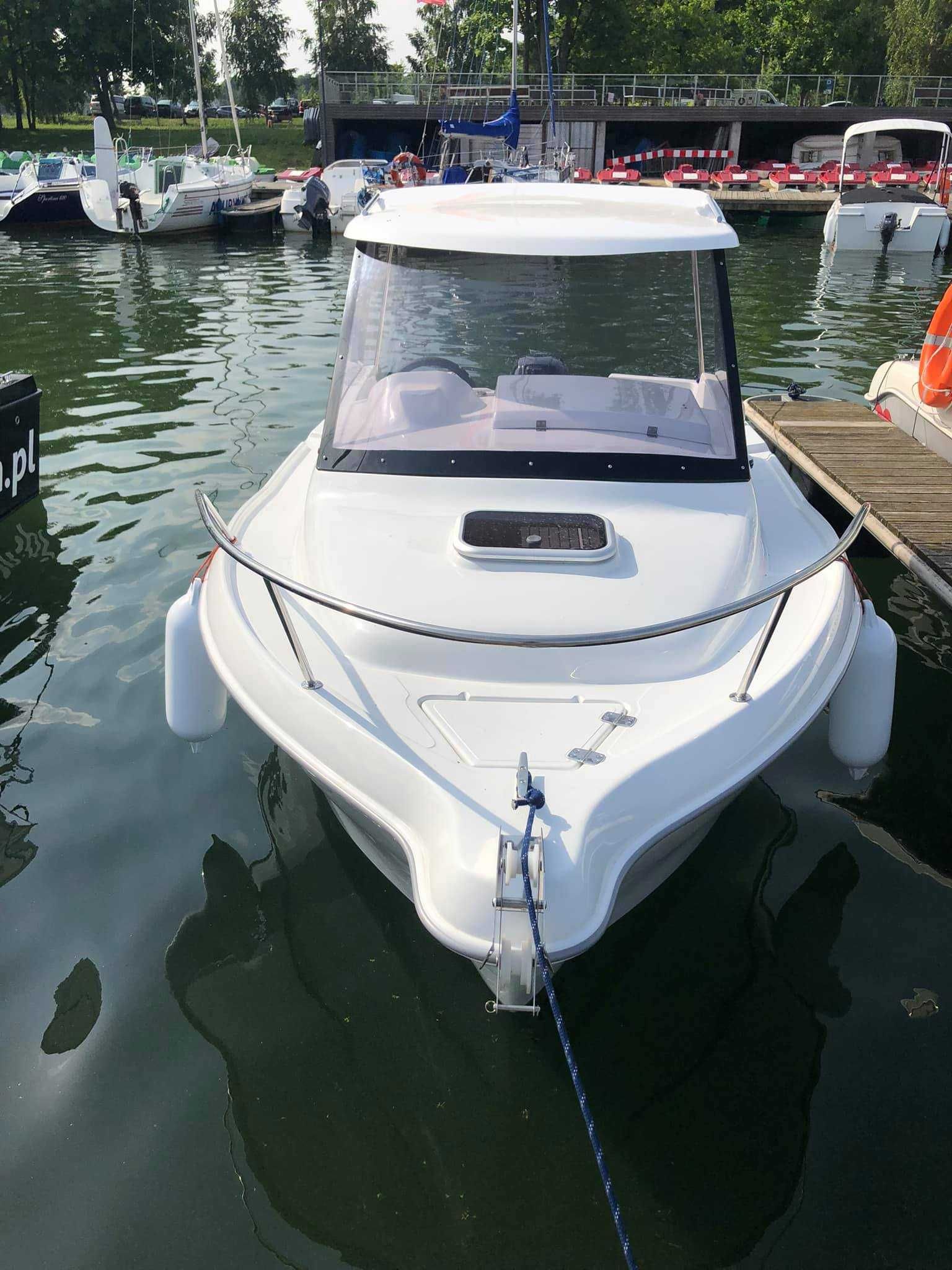 Cortina 480 Pilothouse - nowa łódź motorowa na zamówienie