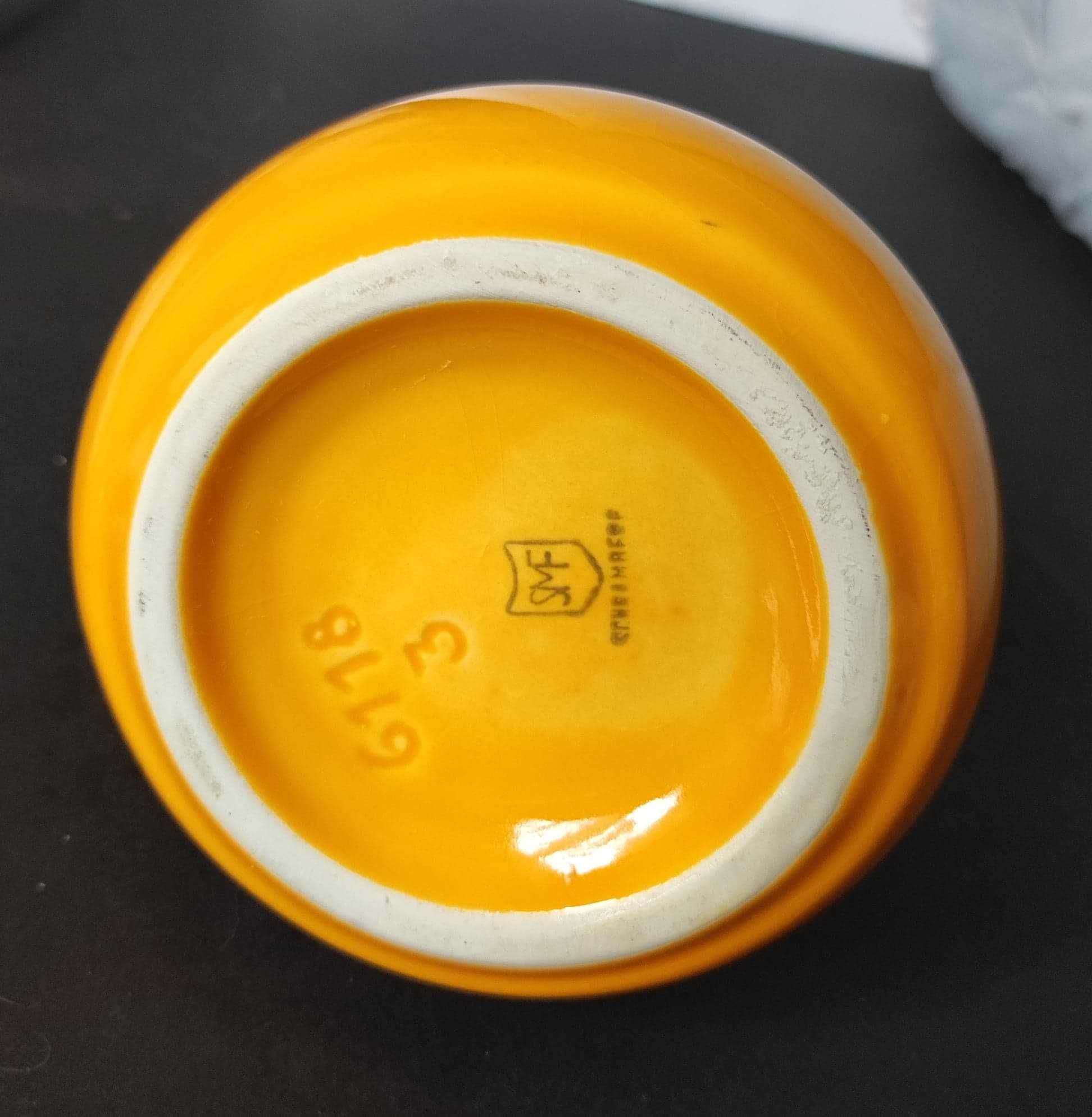 Stary ceramiczny dzbanek, wazon majolika Schramberg Design