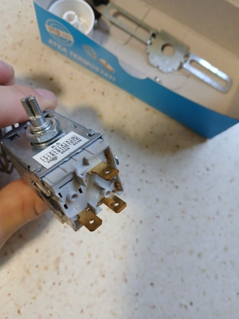 Termostat ATEA A131000 do lodówki