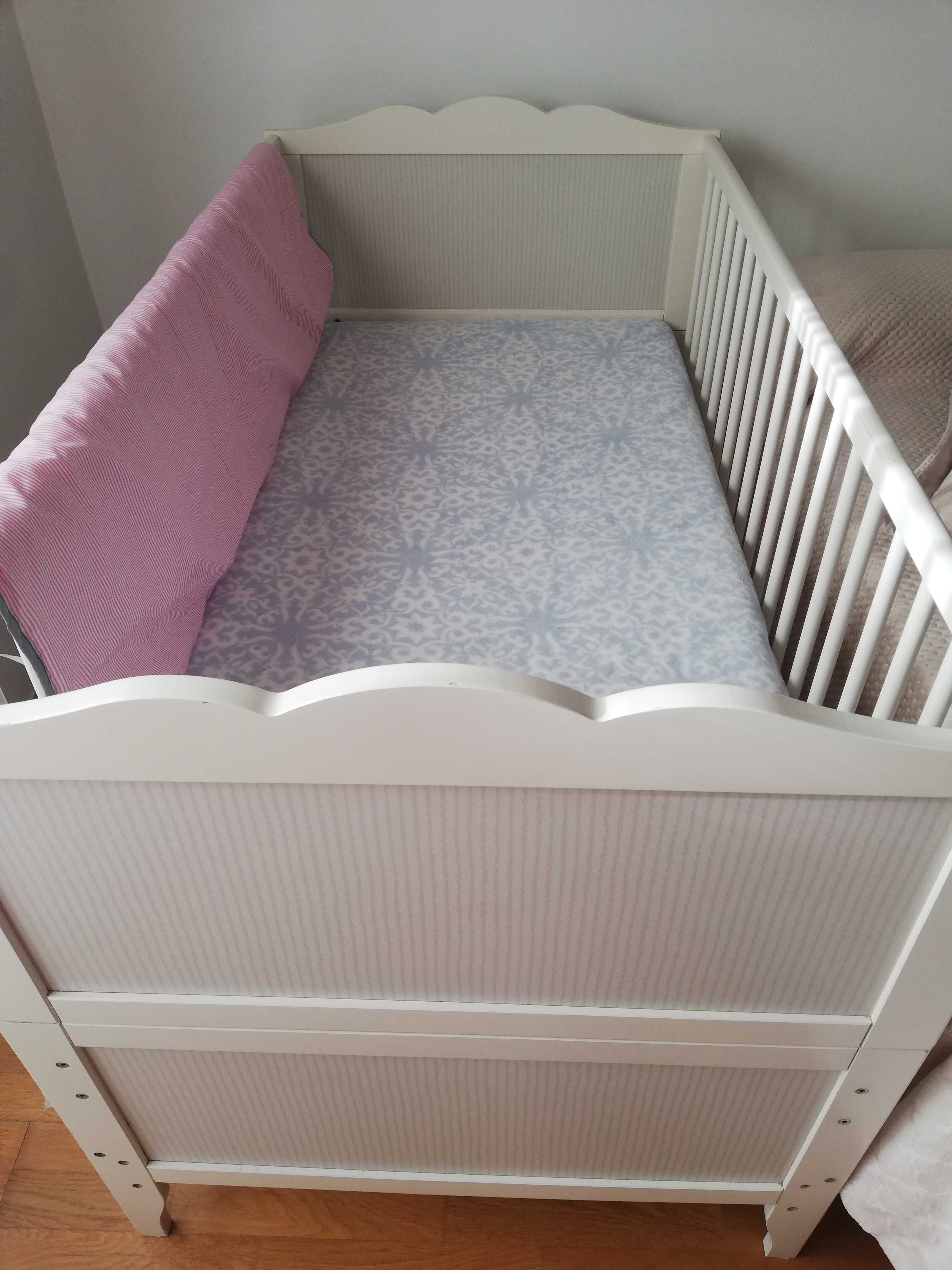 Vendo cama de bebé / criança com colchão incluído