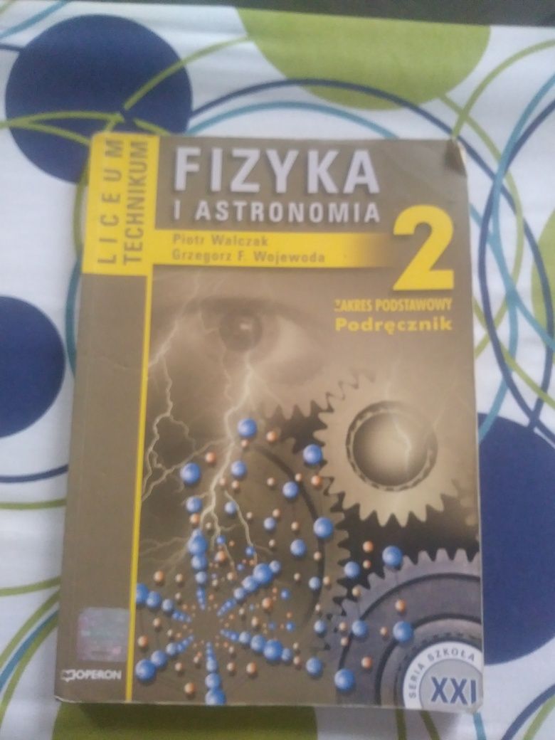 Fizyka i Astronomia.