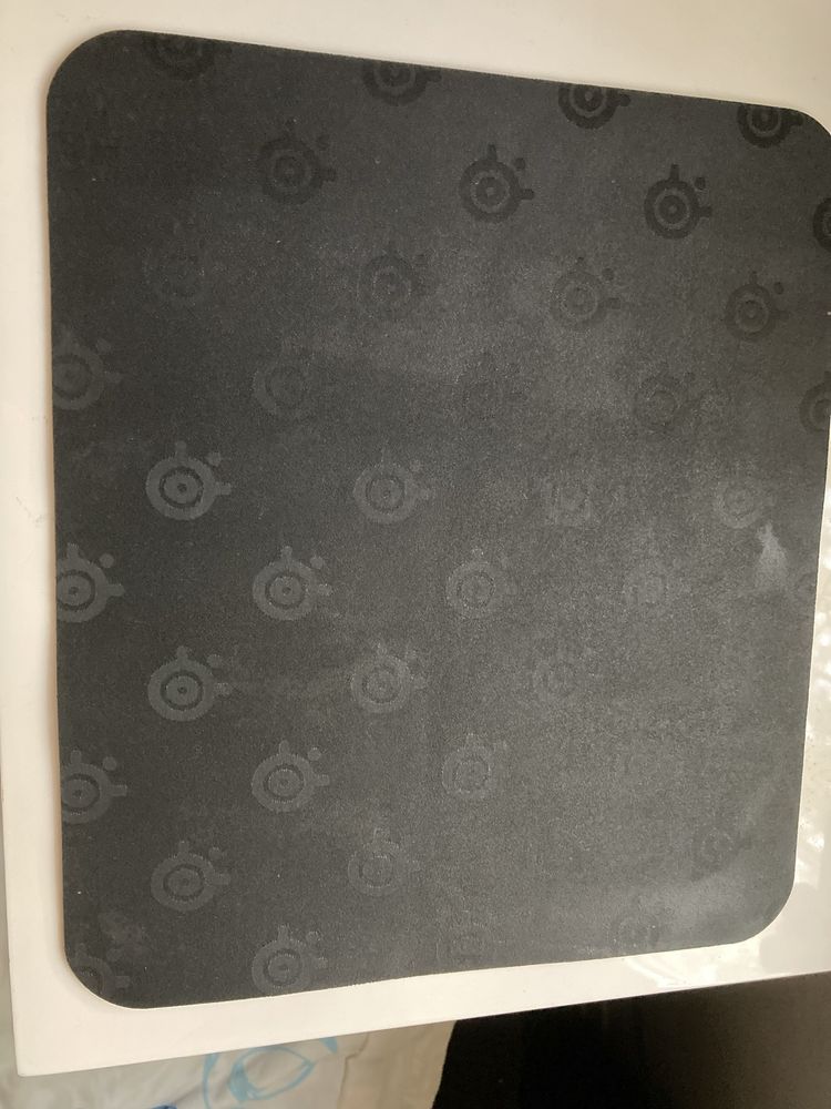 Steelseries Rival 5 plus podkładka Steelseries