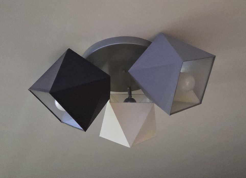 Lampy sufitowe do salonu