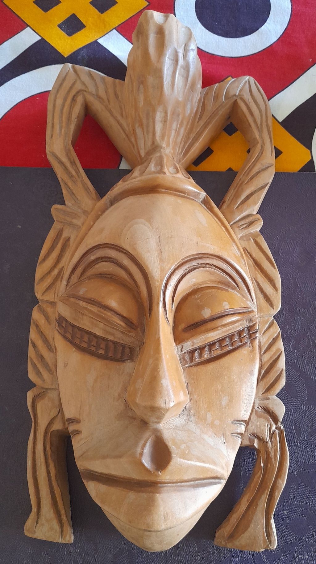 Mascara moçambicana em madeira
