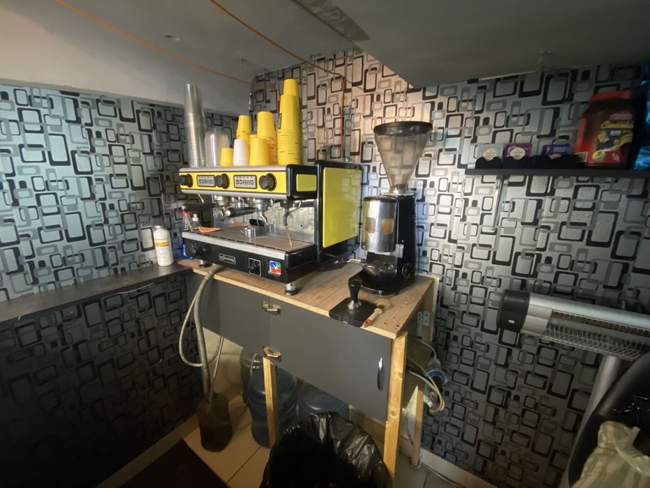 Продаєтся Кав'ярня яка знаходится на території бізнес центру!