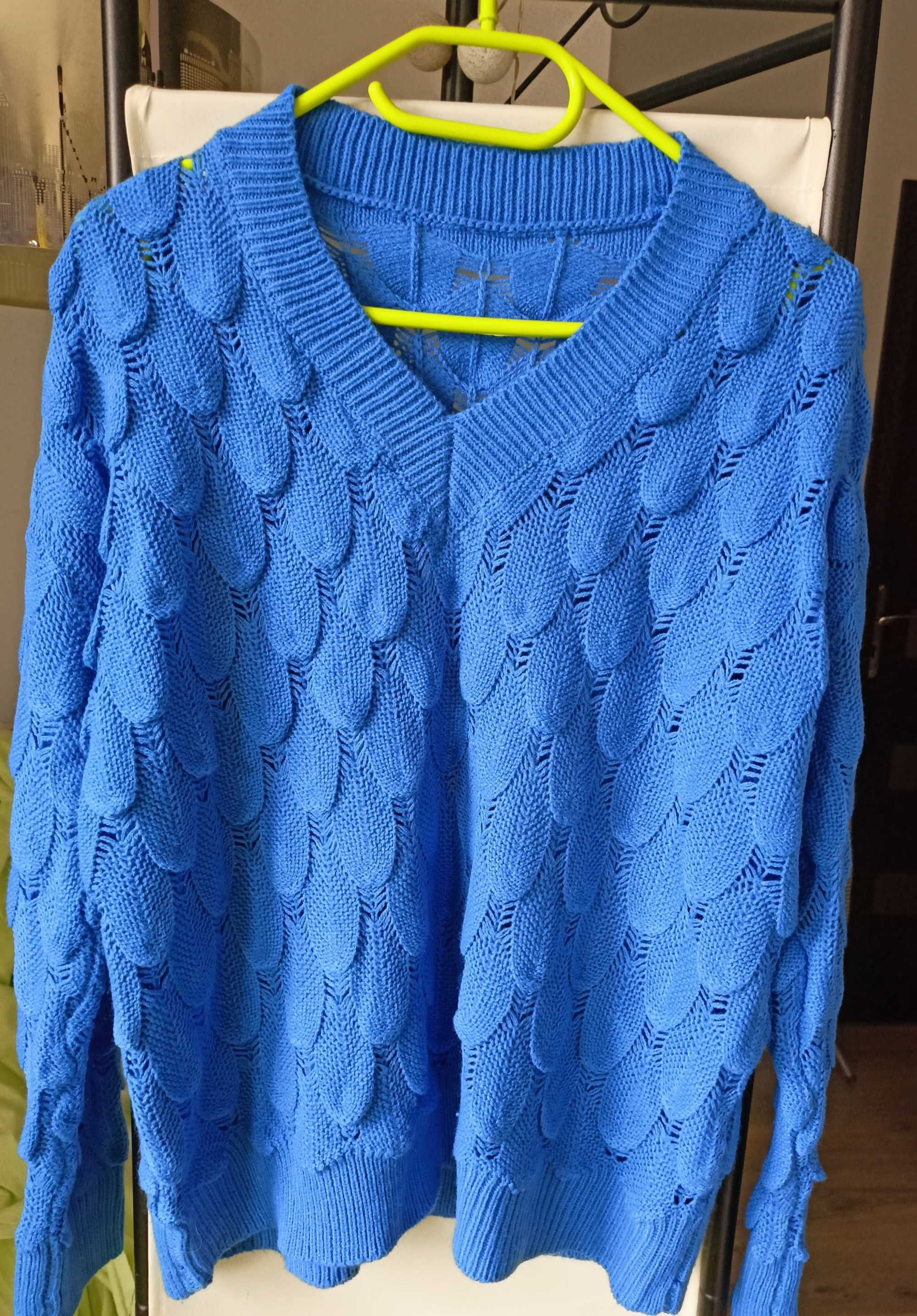 Sweter damski niebieski