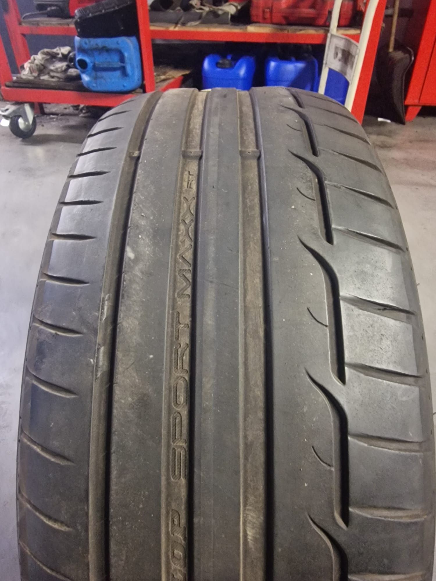 Opona Dunlop sport maxx 225/40 r18 1 sztuka