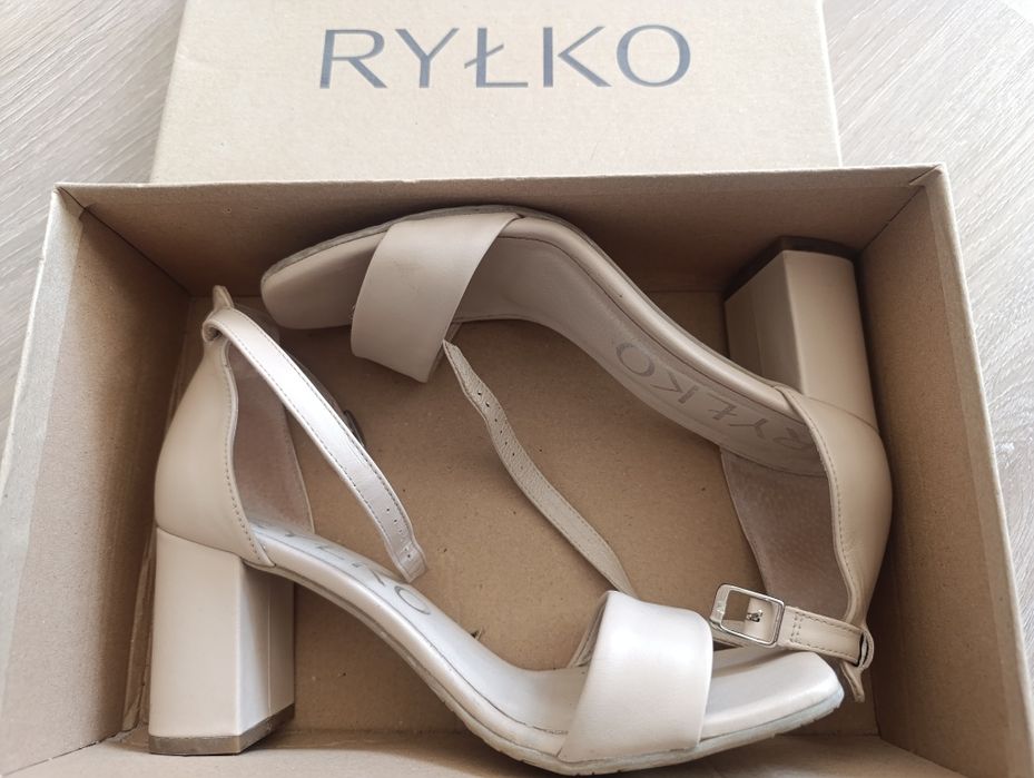 Sandały beżowe damskie RYŁKO r. 38 skóra licowa