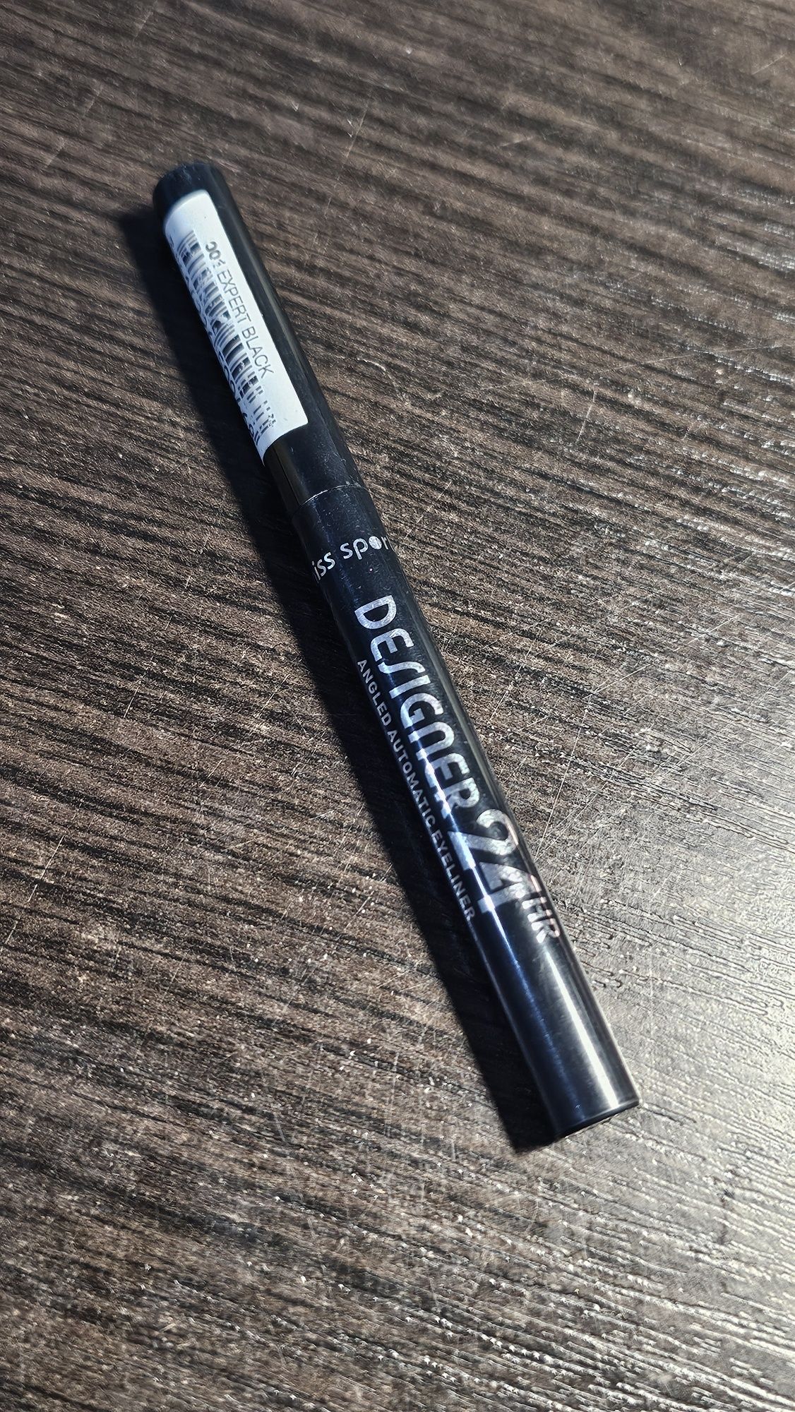 Miss Sporty - 24hr Designer, 001 Expert Black. Kredka do oczu.