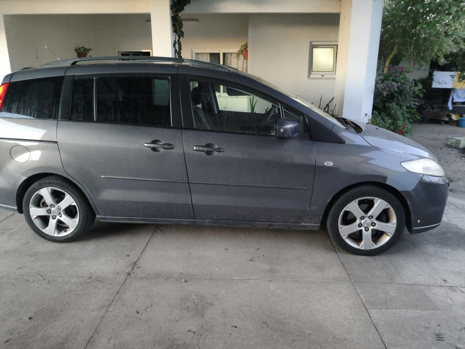 Mazda 5 de 2007 em muito bom estado