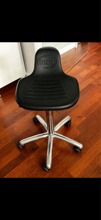 Krzeslo leksrskie / kosmetyczne