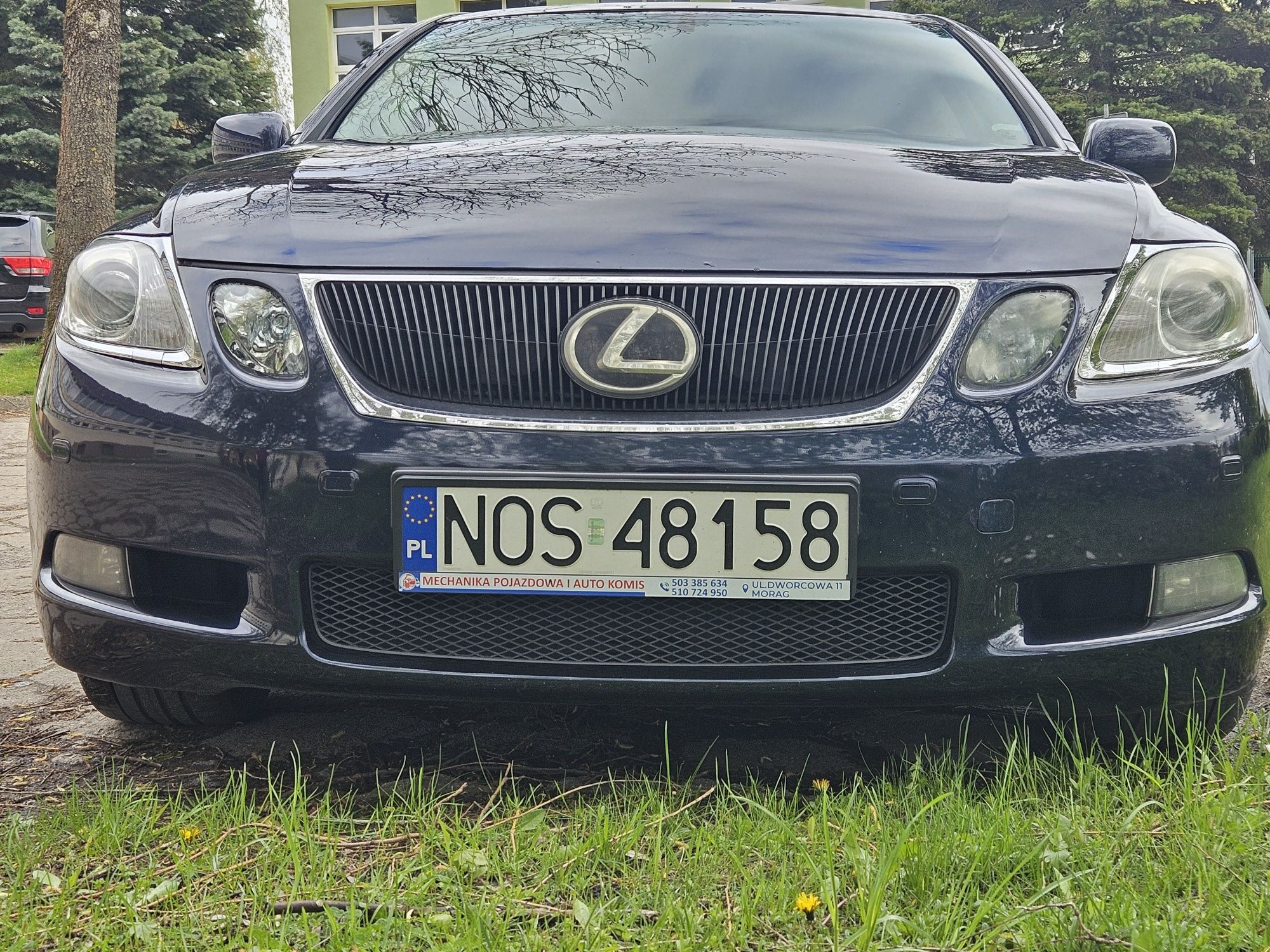 Lexus gs450h mocno doinwestowany