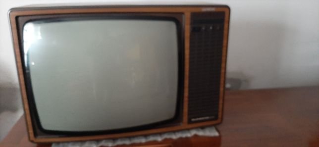 Televisor antigo SIEMENS a preto e branco