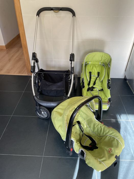 Carrinho ee bebé com ovo