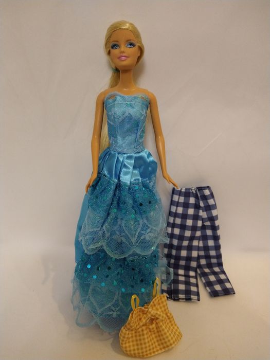 Барби 2009г и современный костюм