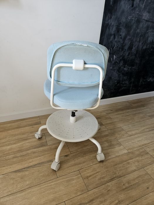 Ikea krzesło do biurka dla dzieci Vimund