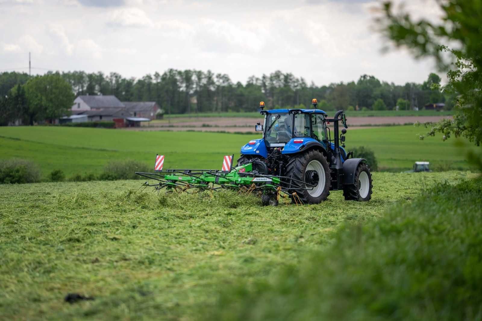 Przetrząsacz do trawy Tornado 550 producent TALEX 5,5m / samasz