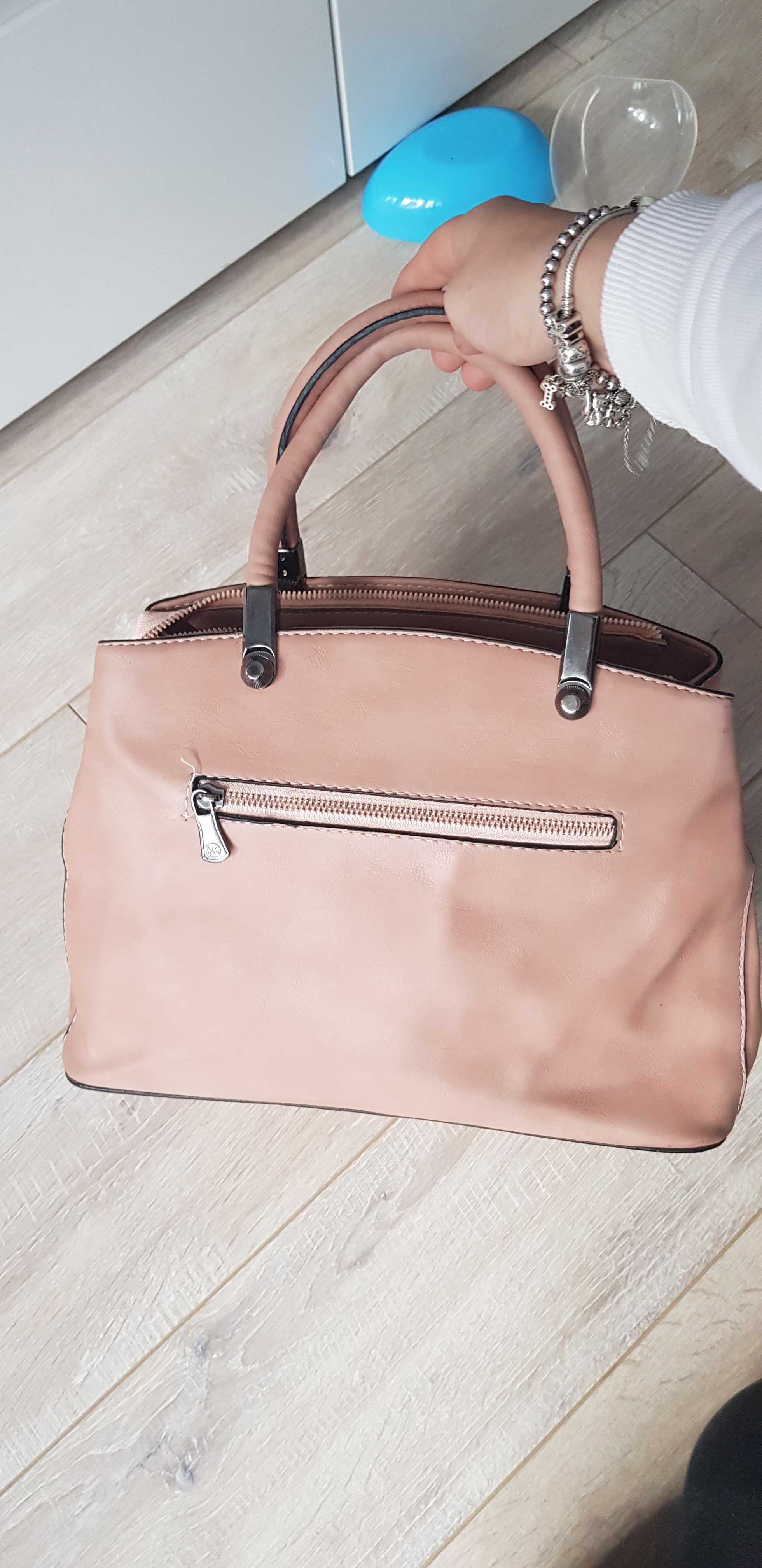 Torebka kuferek Michael Kors pudrowy róż